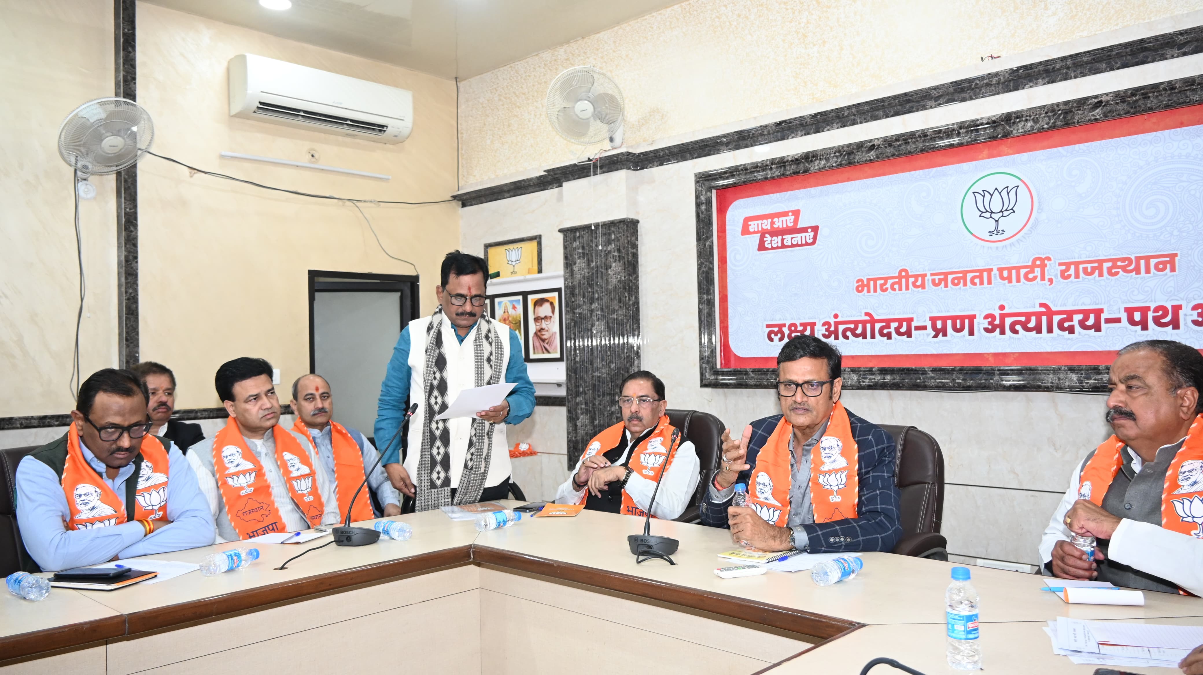 भाजपा सरकार के सफलतम और बेमिसाल एक साल पर भव्य कार्यक्रम 17 दिसंबर को भाजपा सरकार के सफलतम और बेमिसाल एक साल पर भव्य कार्यक्रम 17 दिसंबर को