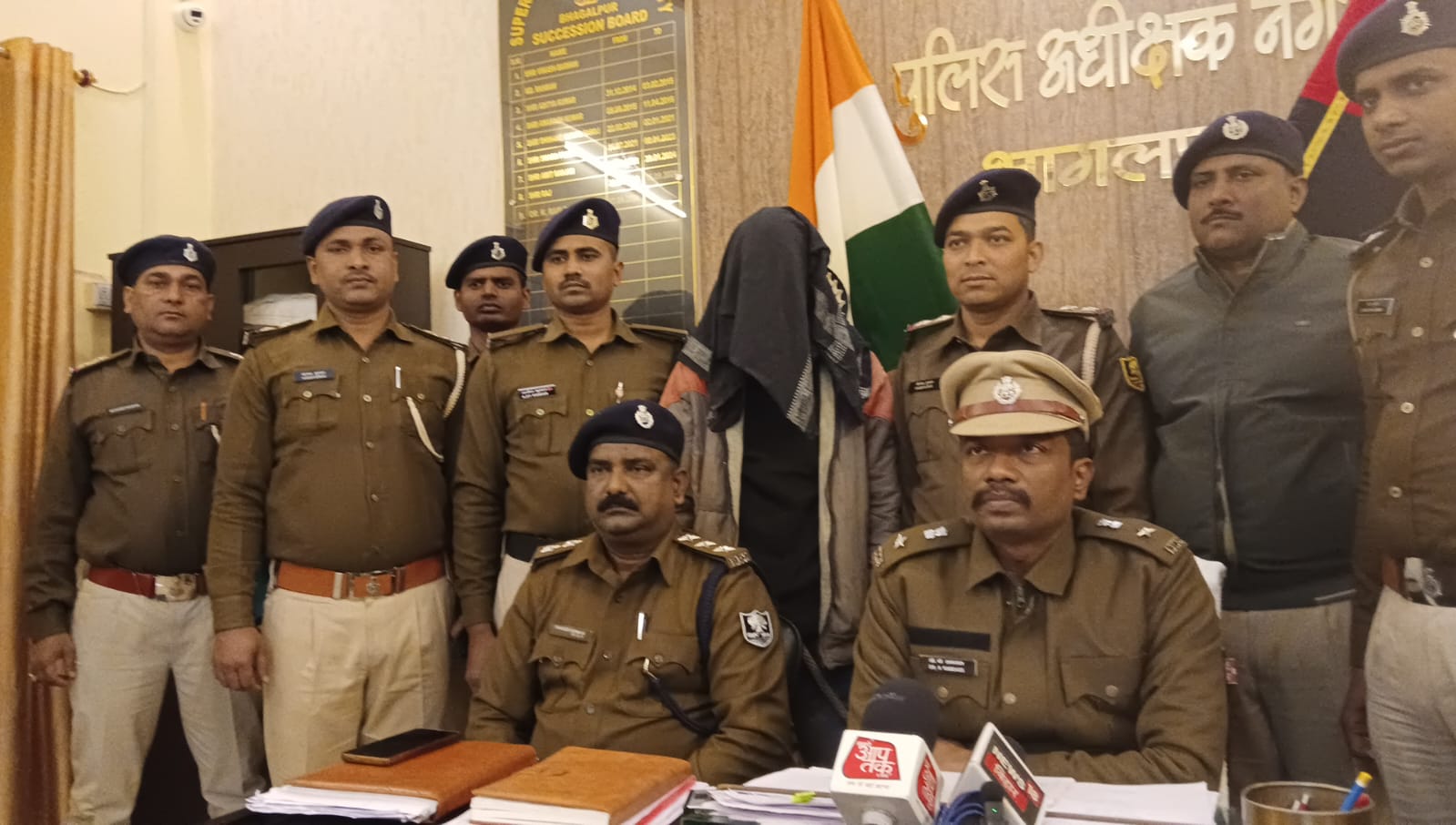 जानकारी देते सिटी एसपी