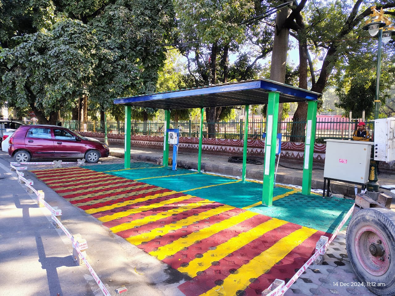 इलेक्ट्रिक व्हीकल (ईवी) चार्जिंग स्टेशन इलेक्ट्रिक व्हीकल (ईवी) चार्जिंग स्टेशन
