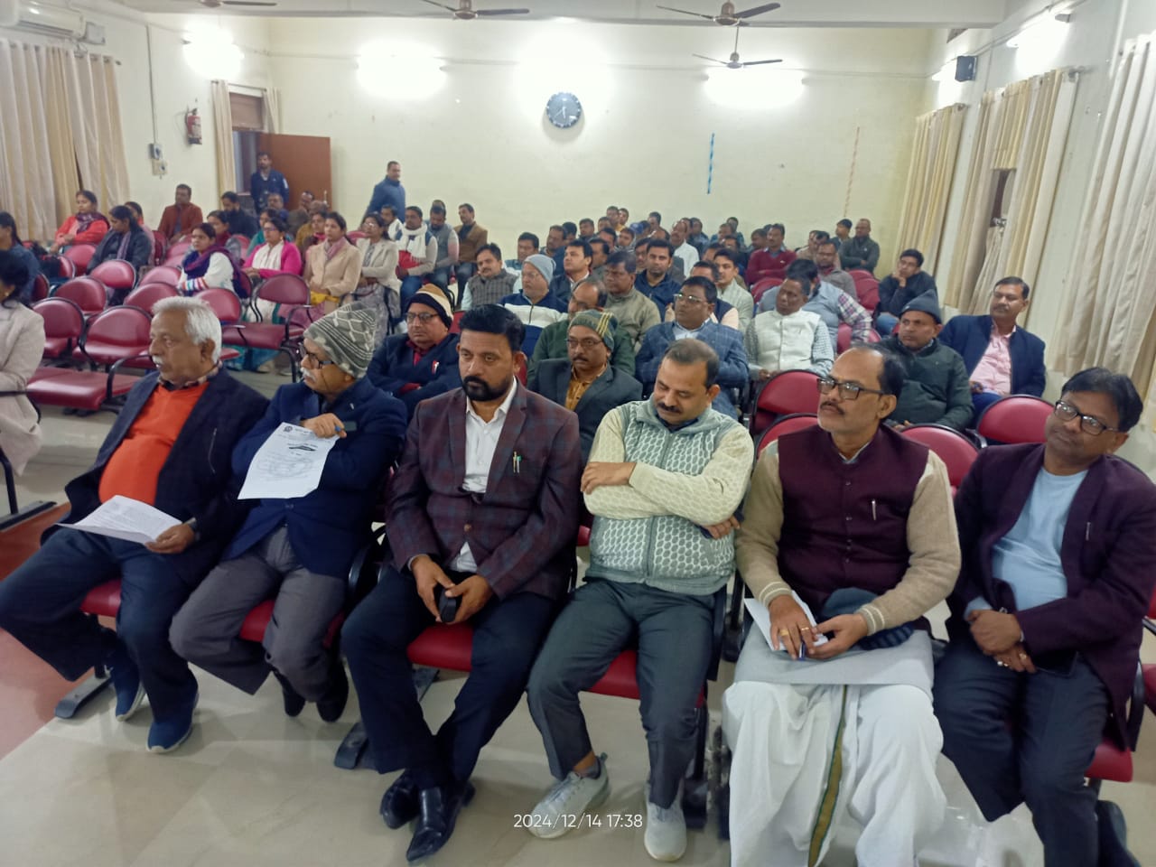 *सरकार की प्राथमिकता में हो किसान : प्रो. अलका पाण्डेय* *सरकार की प्राथमिकता में हो किसान : प्रो. अलका पाण्डेय*