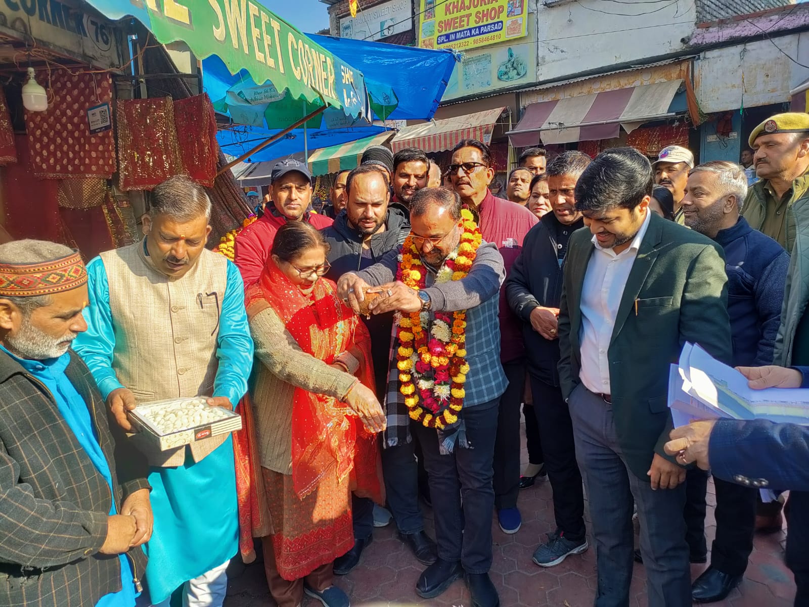बाहु विधानसभा क्षेत्र में 2.5 करोड़ रुपये के विकास कार्यों की शुरुआत बाहु विधानसभा क्षेत्र में 2.5 करोड़ रुपये के विकास कार्यों की शुरुआत