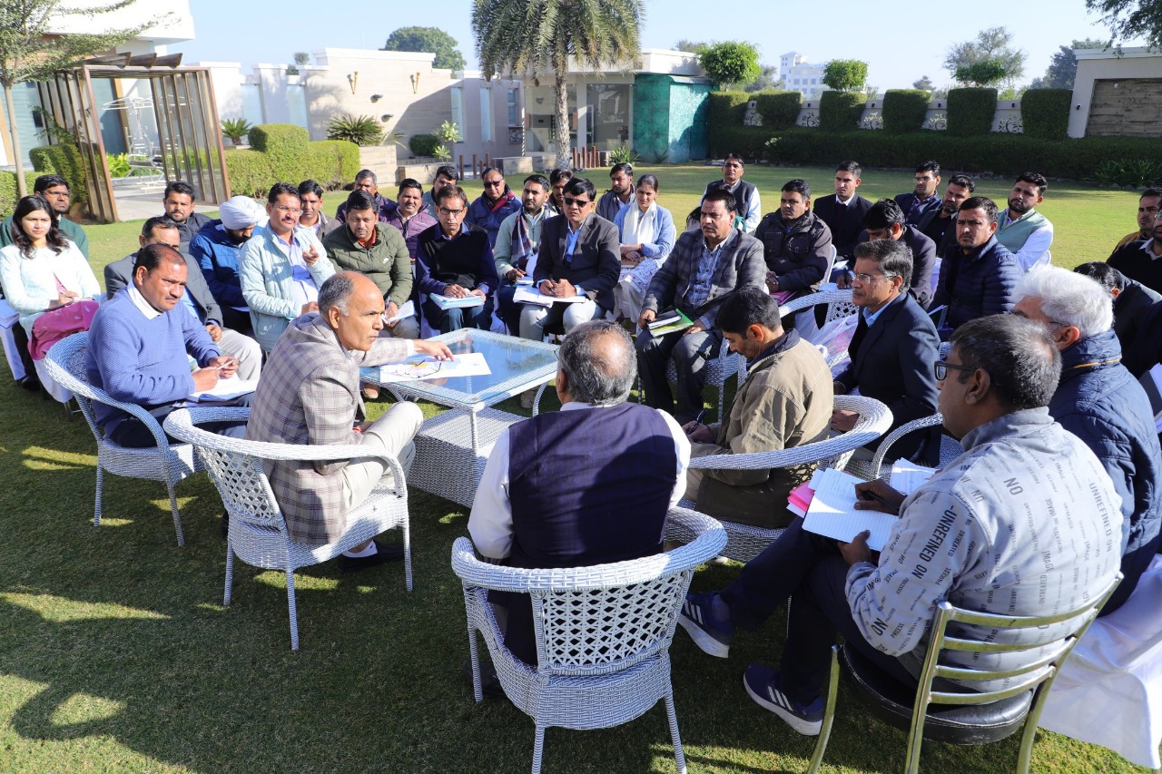 सालासर में सीकर और चूरू जिले के सभी विभागीय अधिकारियों की बैठक सालासर में सीकर और चूरू जिले के सभी विभागीय अधिकारियों की बैठक