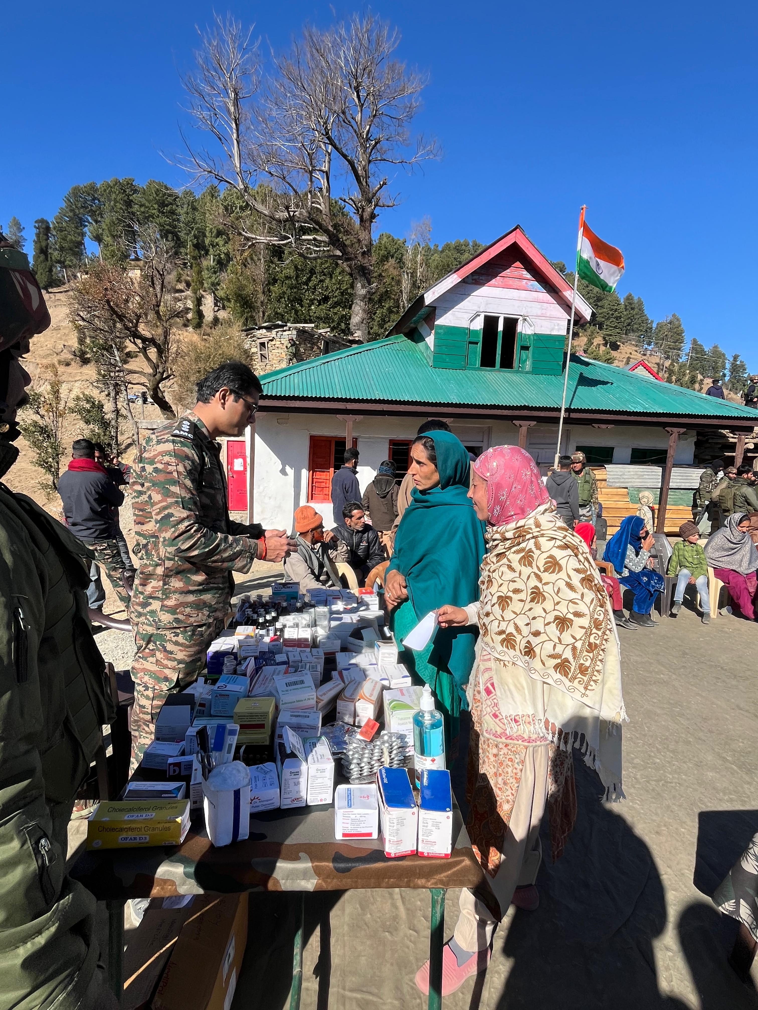 पुंछ के पीर टोपा में चिकित्सा शिविर का आयोजन किया पुंछ के पीर टोपा में चिकित्सा शिविर का आयोजन किया