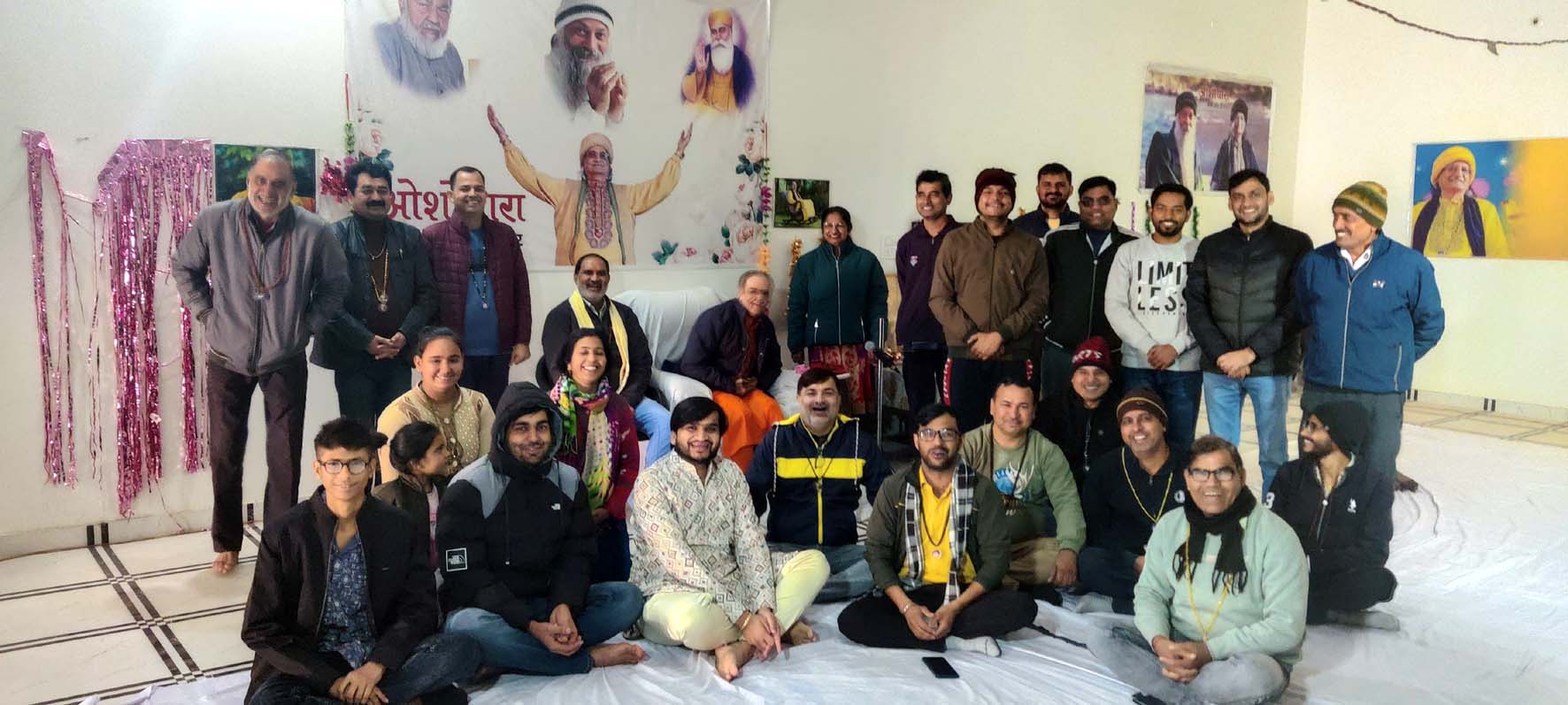 कौशिक नगर स्थित साधना केंद्र में आयोजित ध्यान कार्यक्रम में भाग लेते साधक। कौशिक नगर स्थित साधना केंद्र में आयोजित ध्यान कार्यक्रम में भाग लेते साधक।