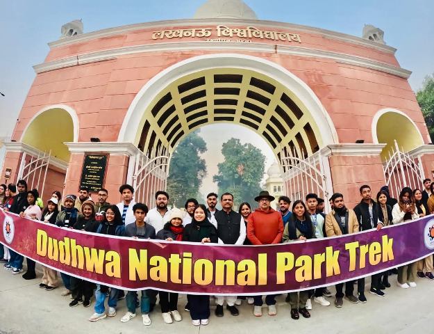 अभाविप की दुधवा राष्ट्रीय उद्यान यात्रा रवाना हाेती (फोटो) अभाविप की दुधवा राष्ट्रीय उद्यान यात्रा रवाना हाेती (फोटो)