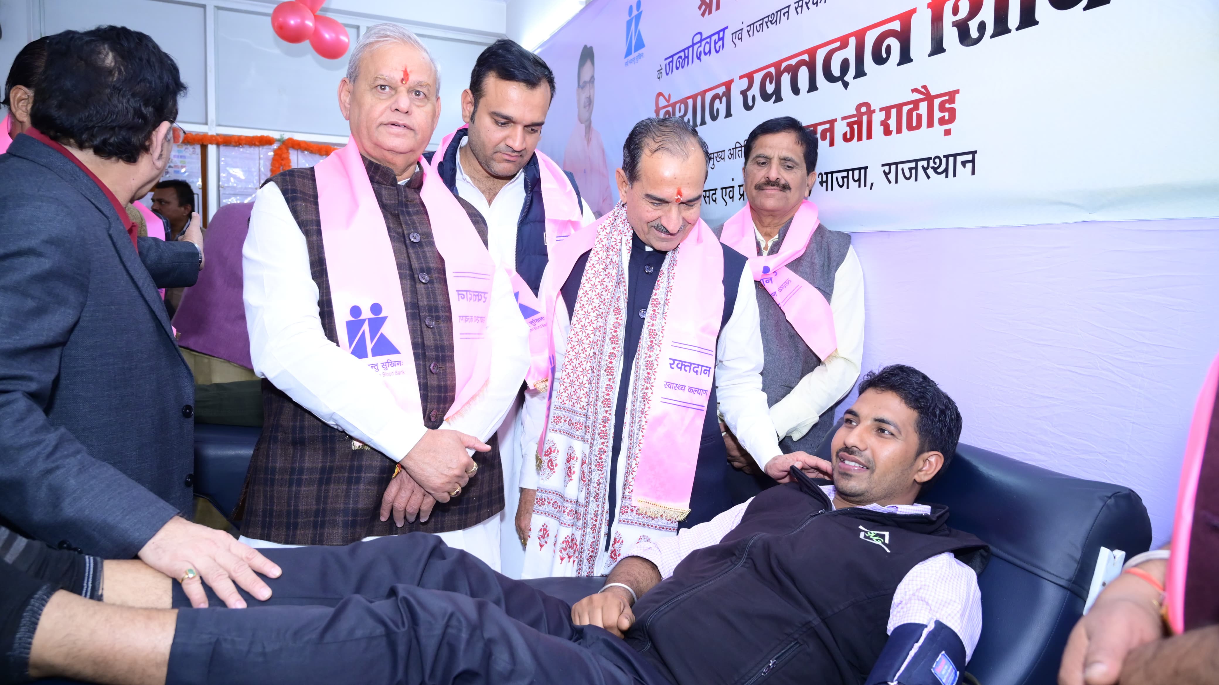 मुख्यमंत्री भजनलाल के जन्मदिवस के अवसर पर एसएमएस मेडिकल कॉलेज में ब्लड डोनेशन कैंप आयोजन हुआ मुख्यमंत्री भजनलाल के जन्मदिवस के अवसर पर एसएमएस मेडिकल कॉलेज में ब्लड डोनेशन कैंप आयोजन हुआ