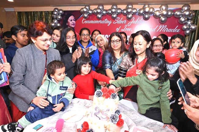 टेस्ट ट्यूब बेबी वर्षगांठ टेस्ट ट्यूब बेबी वर्षगांठ