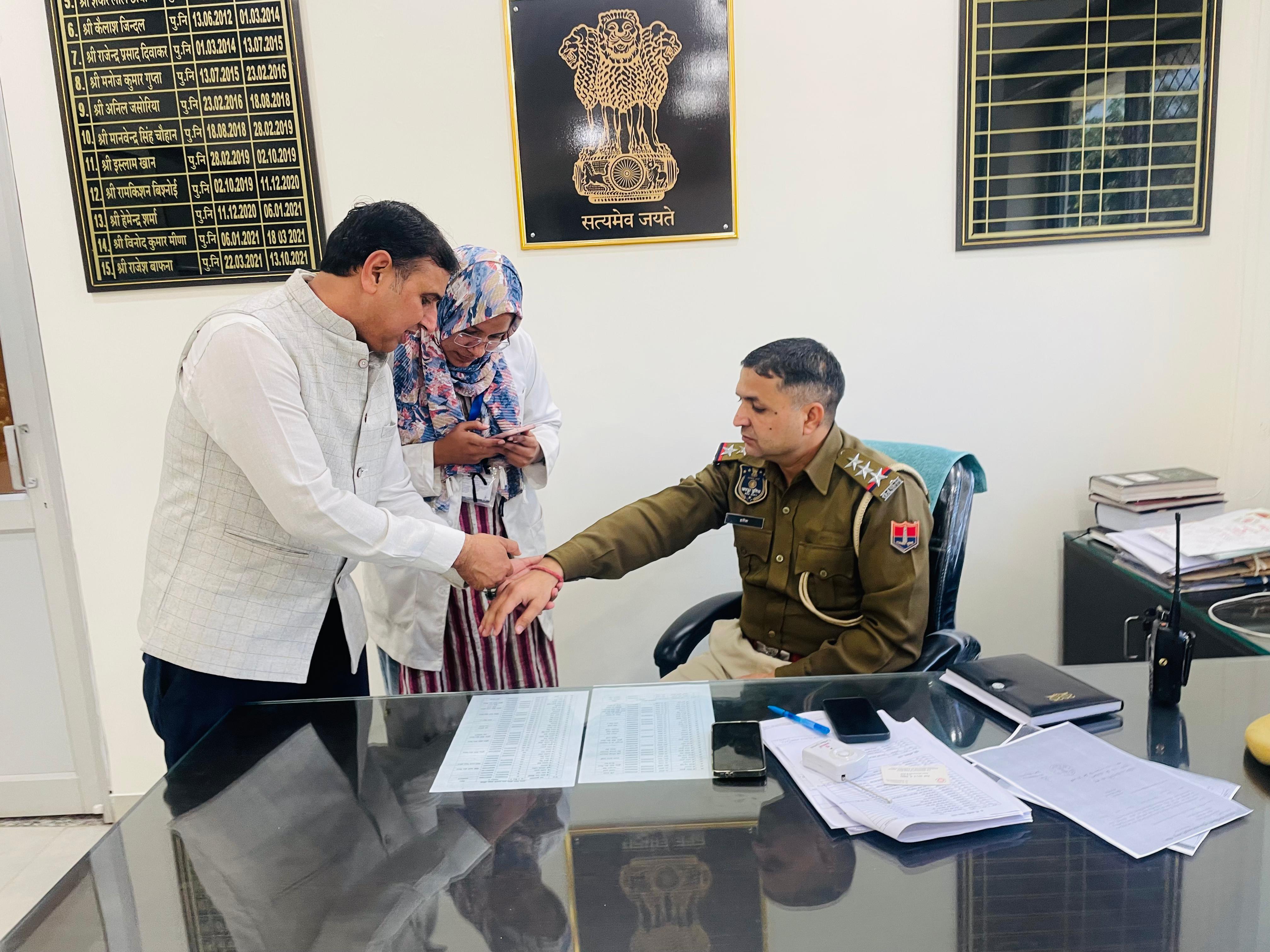 राष्ट्रीय आयुर्वेद संस्थान : आमजन के साथ युवाओं का बड़ी संख्या में किया गया प्रकृति परीक्षण राष्ट्रीय आयुर्वेद संस्थान : आमजन के साथ युवाओं का बड़ी संख्या में किया गया प्रकृति परीक्षण