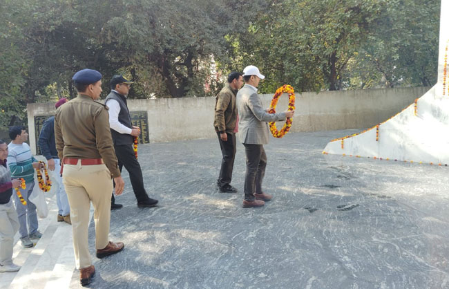 विजय दिवस पर अमर जवानों को किया याद विजय दिवस पर अमर जवानों को किया याद