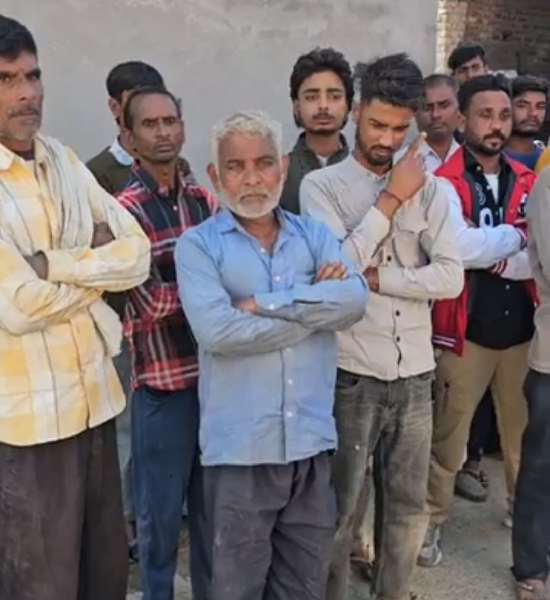 गांव केनालसी के लोग गांव केनालसी के लोग