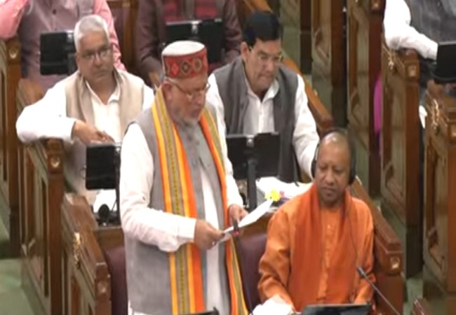 विधाान सभा में अनुपूरक बजट पेश करते वित्त मंत्री सुरेश खन्ना विधाान सभा में अनुपूरक बजट पेश करते वित्त मंत्री सुरेश खन्ना