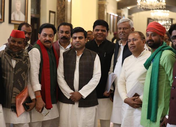 विधानसभा में तेज प्रताप यादव विधानसभा में तेज प्रताप यादव