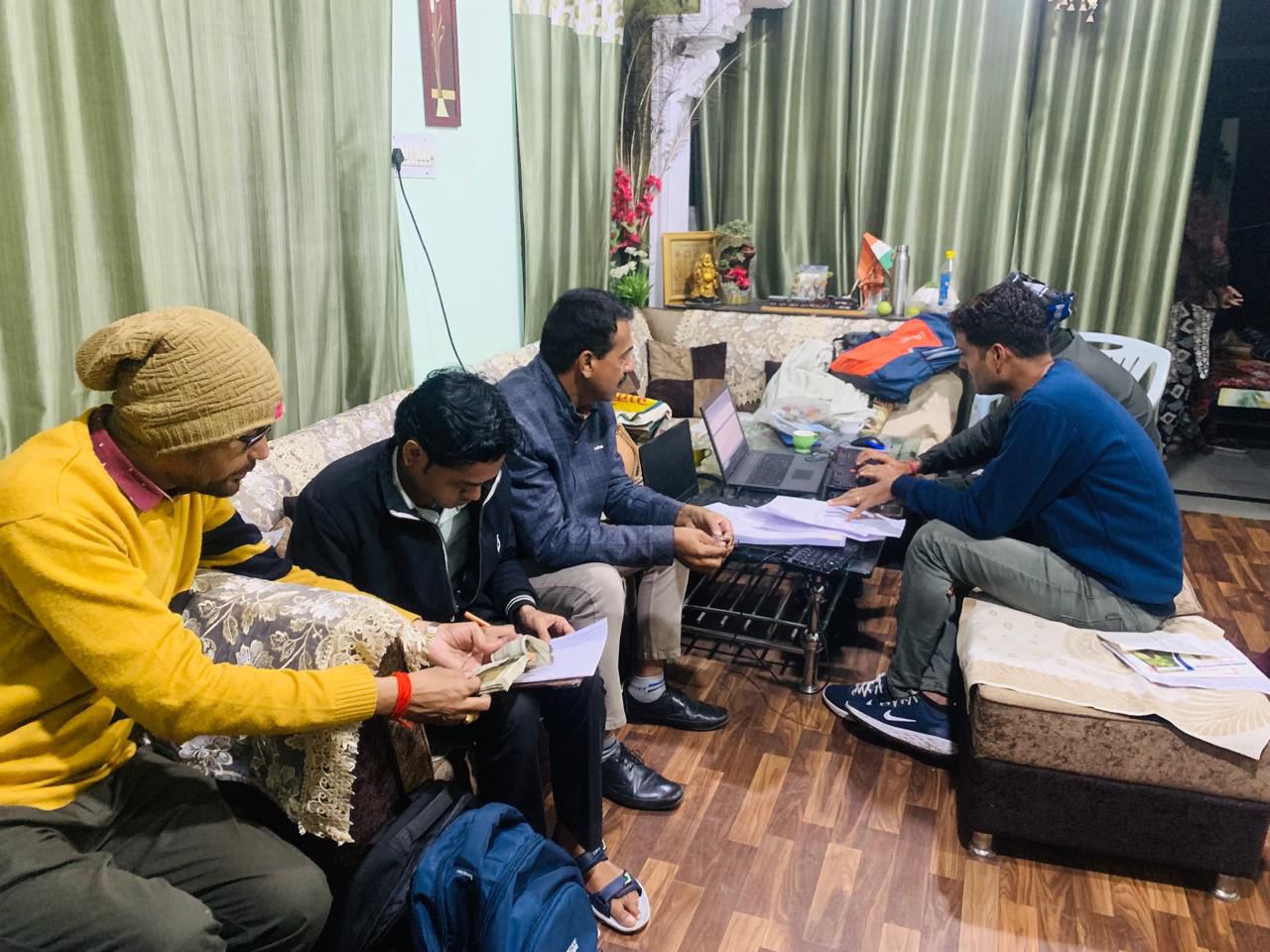 एसीबी को तलाशी में मिले 9 लाख 22 हजार रुपये नकद सहित 4 करोड़ 16 लाख रुपये से अधिक की चल-अचल सम्पत्ति