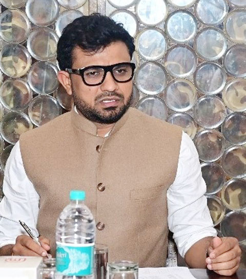 18 Snp-6 सोनीपत:युवा सम्मान समारोह की जानकारी देते विधायक देवेंद्र कादियान। 18 Snp-6 सोनीपत:युवा सम्मान समारोह की जानकारी देते विधायक देवेंद्र कादियान।