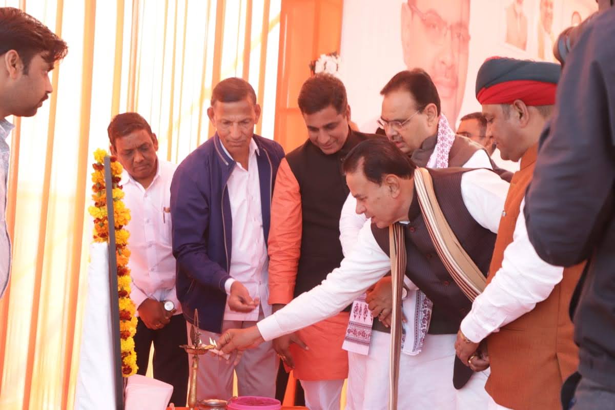 शाहपुरा में मुख्यमंत्री का दौरा-महाराणा प्रताप और श्यामा प्रसाद मुखर्जी स्मारक राष्ट्र को समर्पित 6 शाहपुरा में मुख्यमंत्री का दौरा-महाराणा प्रताप और श्यामा प्रसाद मुखर्जी स्मारक राष्ट्र को समर्पित 6