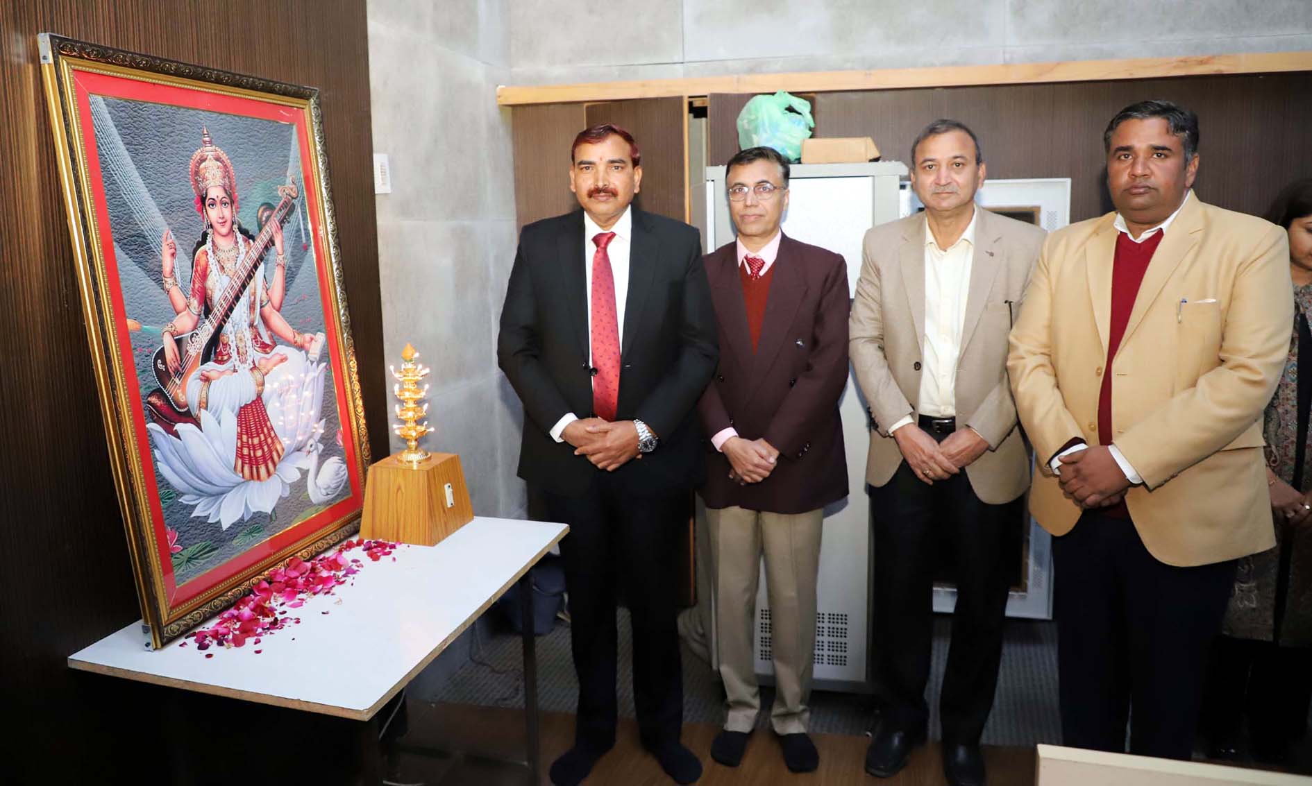 कार्यशाला का उद्घाटन करते कुलपति प्रो. नरसी राम बिश्नोई। कार्यशाला का उद्घाटन करते कुलपति प्रो. नरसी राम बिश्नोई।