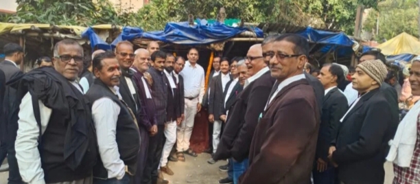 अधिवक्ता गण अधिवक्ता गण
