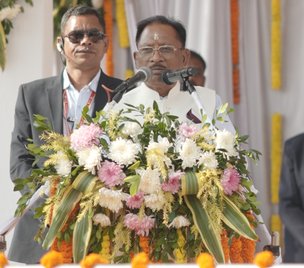 महान संत बाबा घासीदास ने ऊंच-नीच मिटाकर मानव को एक रहने का संदेश दिया महान संत बाबा घासीदास ने ऊंच-नीच मिटाकर मानव को एक रहने का संदेश दिया