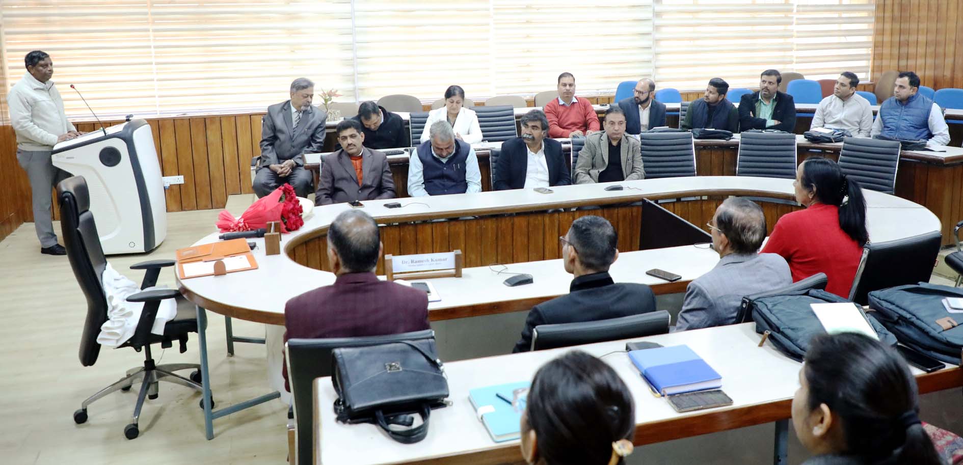 मुख्य अतिथि डॉ. राजबीर गर्ग कार्यक्रम को संबोधित करते हुए। मुख्य अतिथि डॉ. राजबीर गर्ग कार्यक्रम को संबोधित करते हुए।