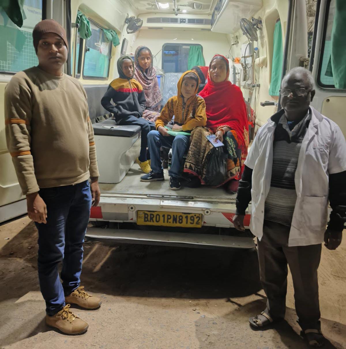 आसिया फिरदौस और अंसार को सफल इलाज के लिए भेजा गया पटना आसिया फिरदौस और अंसार को सफल इलाज के लिए भेजा गया पटना