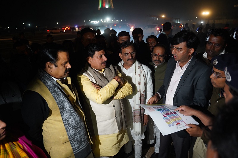 कार्यक्रम स्थल खजुराहो मेला ग्राउंड का निरीक्षण कार्यक्रम स्थल खजुराहो मेला ग्राउंड का निरीक्षण
