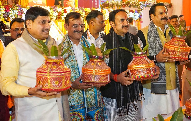 मुख्यमंत्री पन्ना में जल कलश यात्रा, संत सम्मलेन एवं जनकल्याण पर्व कार्यक्रम में मुख्यमंत्री पन्ना में जल कलश यात्रा, संत सम्मलेन एवं जनकल्याण पर्व कार्यक्रम में