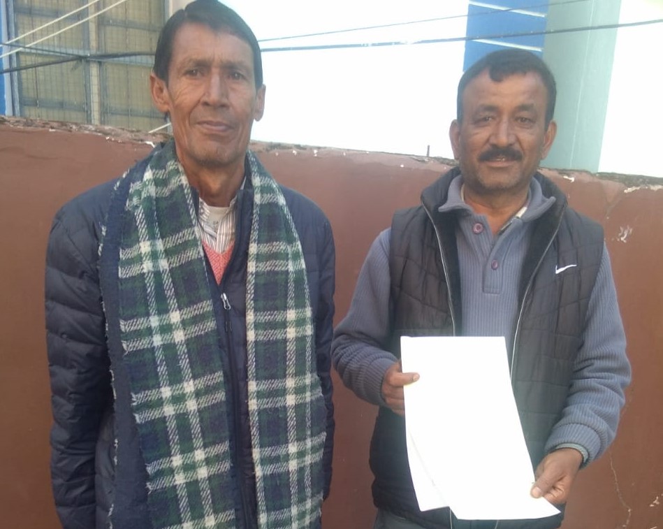 आपत्ति दर्ज करने के लिए पहुंचे नगर पंचायत के निवासी। आपत्ति दर्ज करने के लिए पहुंचे नगर पंचायत के निवासी।