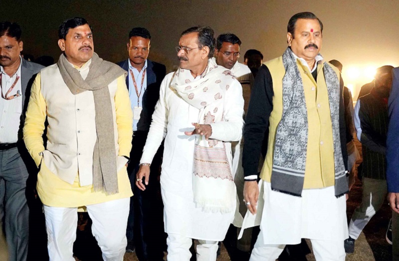 कार्यक्रम स्थल खजुराहो मेला ग्राउंड का निरीक्षण कार्यक्रम स्थल खजुराहो मेला ग्राउंड का निरीक्षण