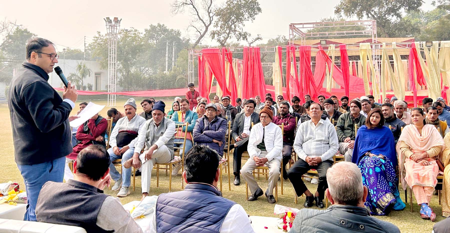 फोटो नंबर-05: गुरुग्राम में भाजपा कार्यकर्ताओं की बैठक लेते जिला अध्यक्ष कमल यादव। फोटो नंबर-05: गुरुग्राम में भाजपा कार्यकर्ताओं की बैठक लेते जिला अध्यक्ष कमल यादव।