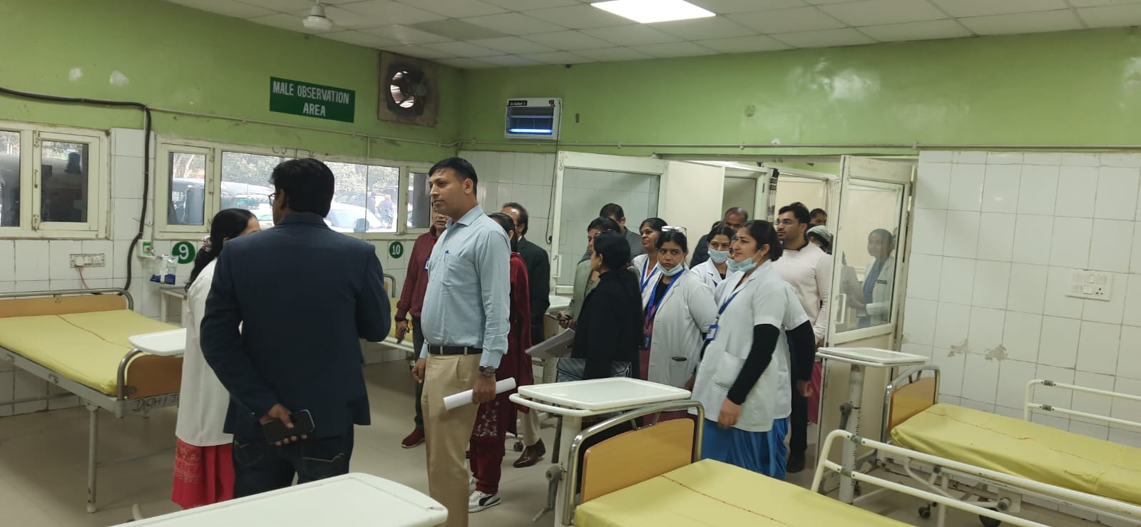 नागरिक अस्पताल का निरीक्षण करते हुए कायाकल्प टीम। नागरिक अस्पताल का निरीक्षण करते हुए कायाकल्प टीम।