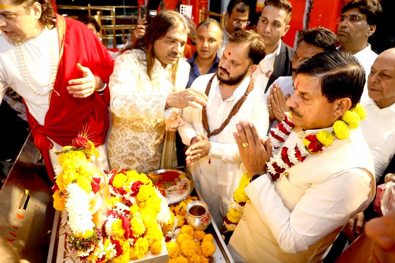खजराना गणेश मंदिर में आयोजित लोकार्पण समारोह खजराना गणेश मंदिर में आयोजित लोकार्पण समारोह
