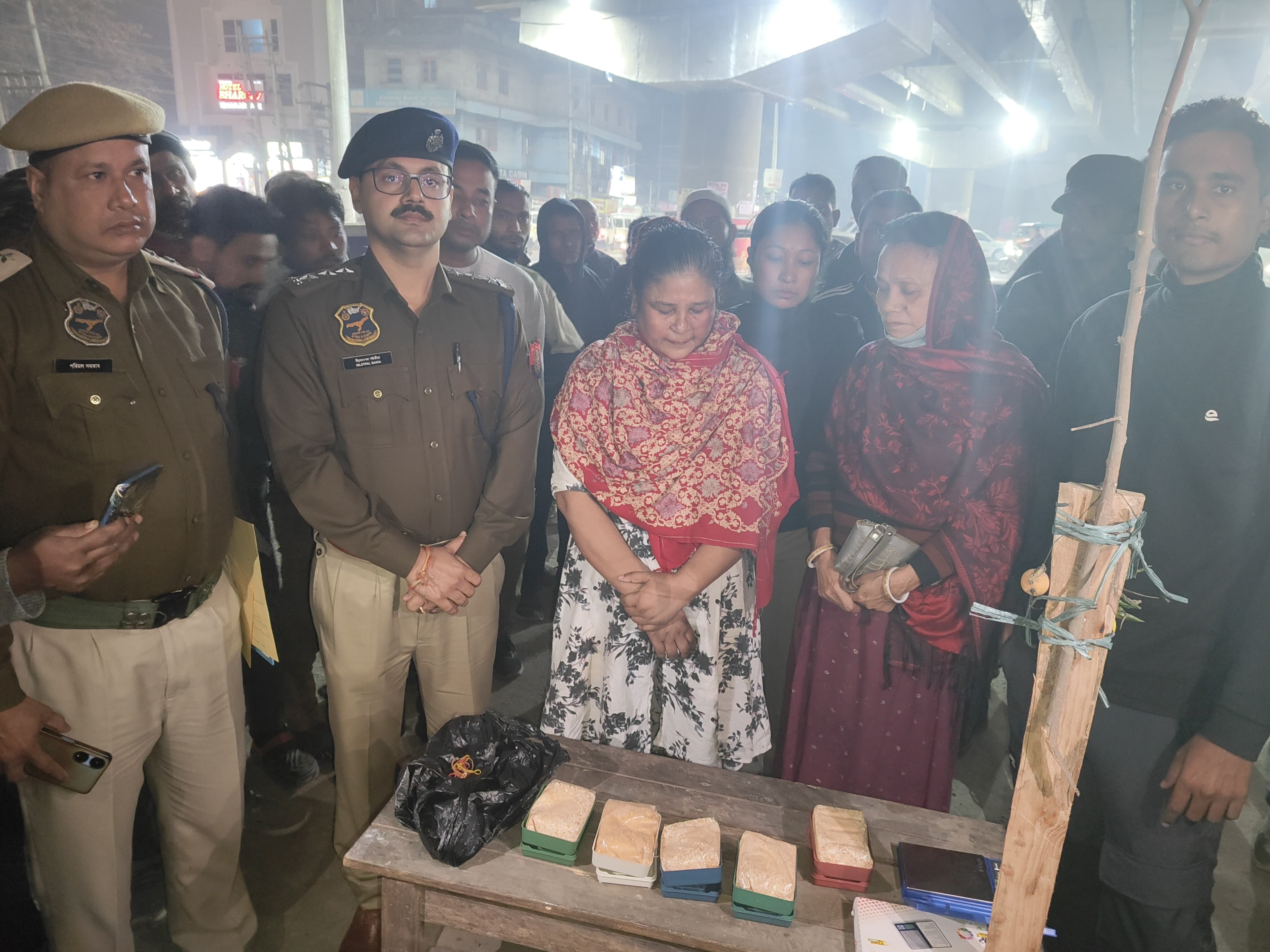 दो शातिर महिला ड्रग्स तस्कर गिरफ्तार दो शातिर महिला ड्रग्स तस्कर गिरफ्तार