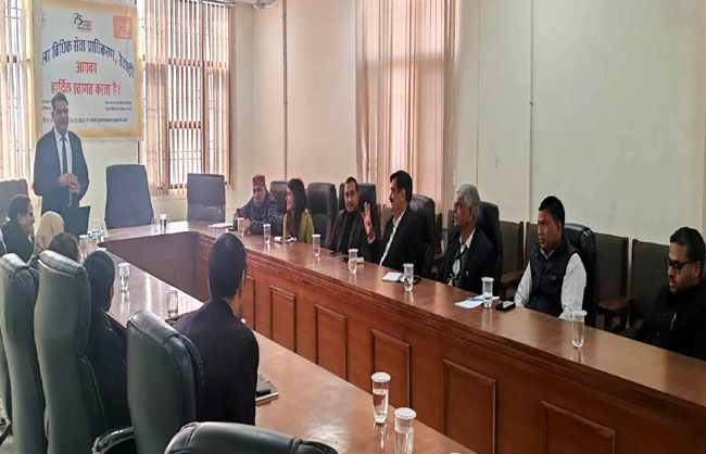 प्रशिक्षण कार्यक्रम में मौजूद अधिकारीगण। प्रशिक्षण कार्यक्रम में मौजूद अधिकारीगण।