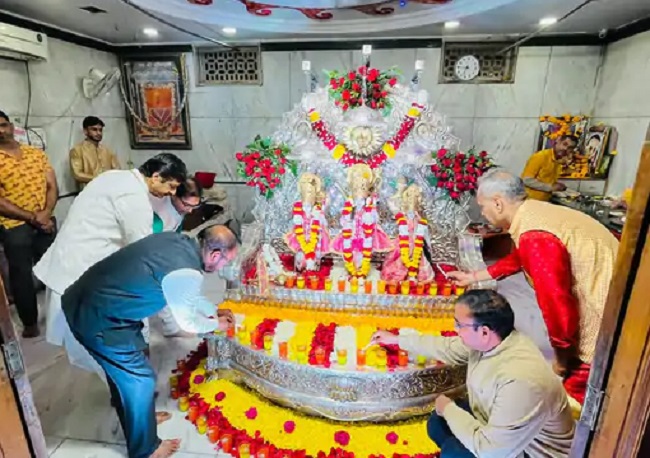 रणजीत हनुमान मंदिर में दीपोत्सव रणजीत हनुमान मंदिर में दीपोत्सव