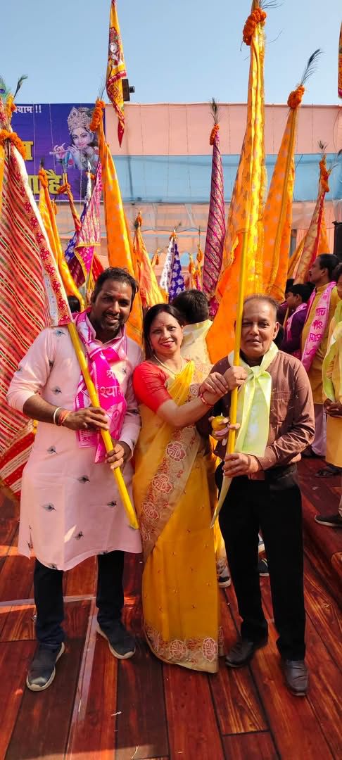 श्याम महोत्सव को लेकर निकला निशान शोभायात्रा श्याम महोत्सव को लेकर निकला निशान शोभायात्रा