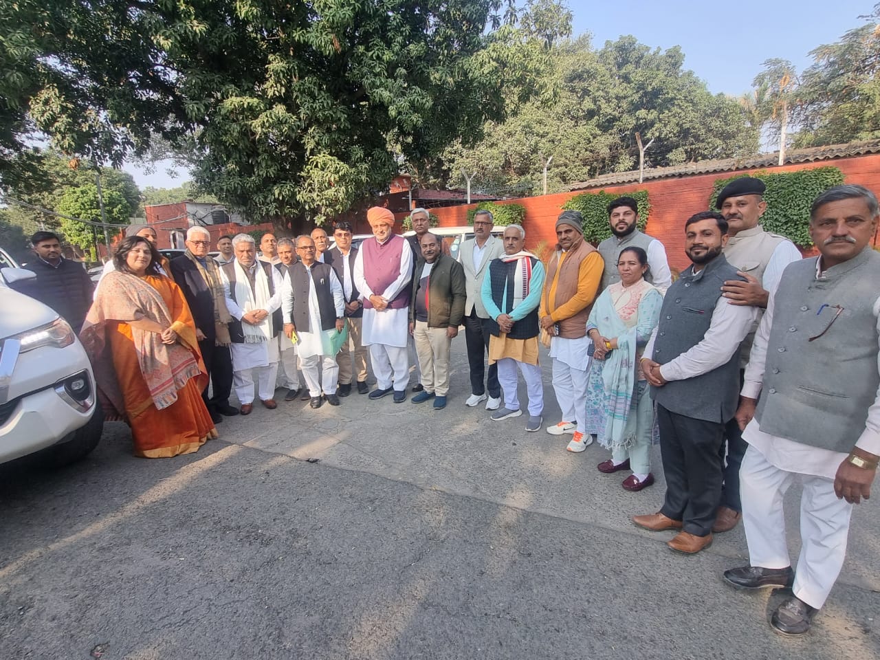 चंडीगढ़ में मुख्यमंत्री से बैठक के बाद कृषि मंत्री राणा और खनन मंत्री पवार के साथ भारतीय किसान संघ हरियाणा के प्रतिनिधि चंडीगढ़ में मुख्यमंत्री से बैठक के बाद कृषि मंत्री राणा और खनन मंत्री पवार के साथ भारतीय किसान संघ हरियाणा के प्रतिनिधि