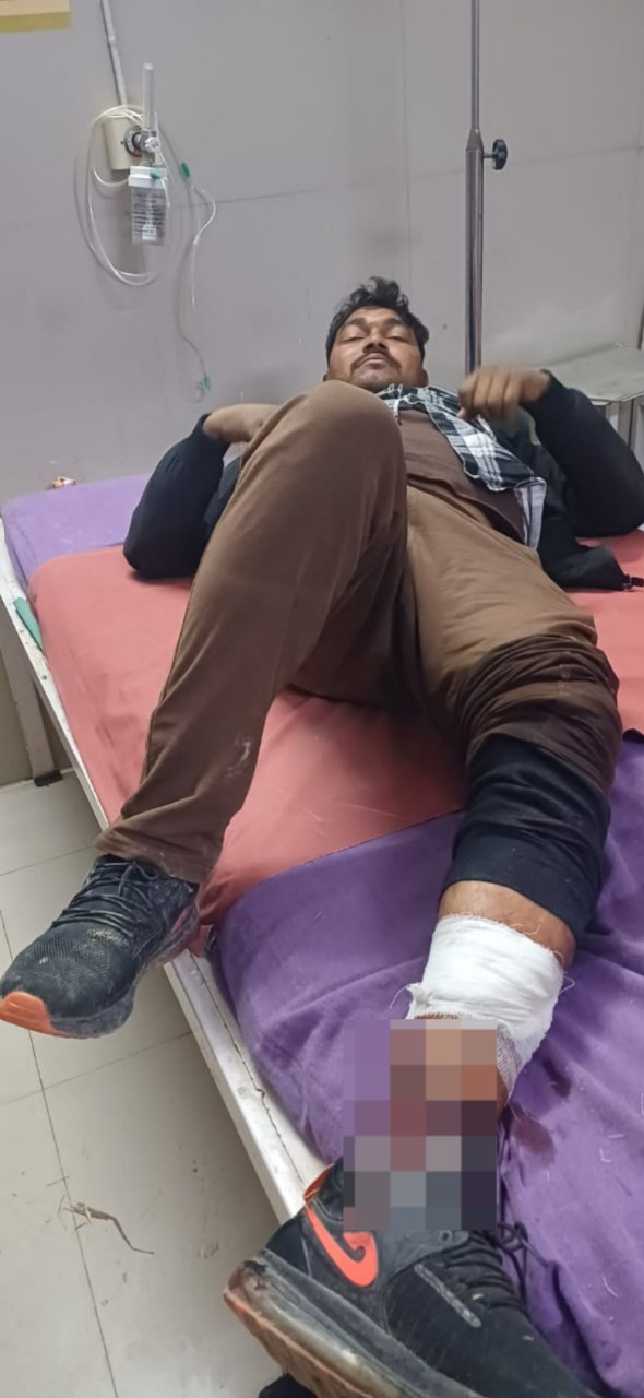 पुलिस मुठभेड़ में एक गो तस्कर गिरफ्तारी एक फरार