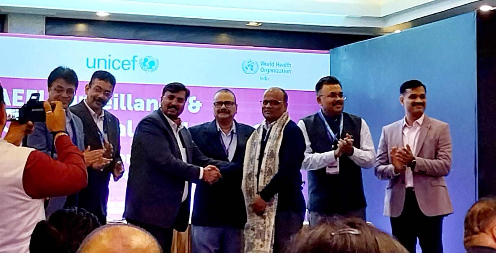 राज्य स्तरीय कार्यक्रम में डा. देवेंद्र कुमार को किया गया सम्मानित राज्य स्तरीय कार्यक्रम में डा. देवेंद्र कुमार को किया गया सम्मानित
