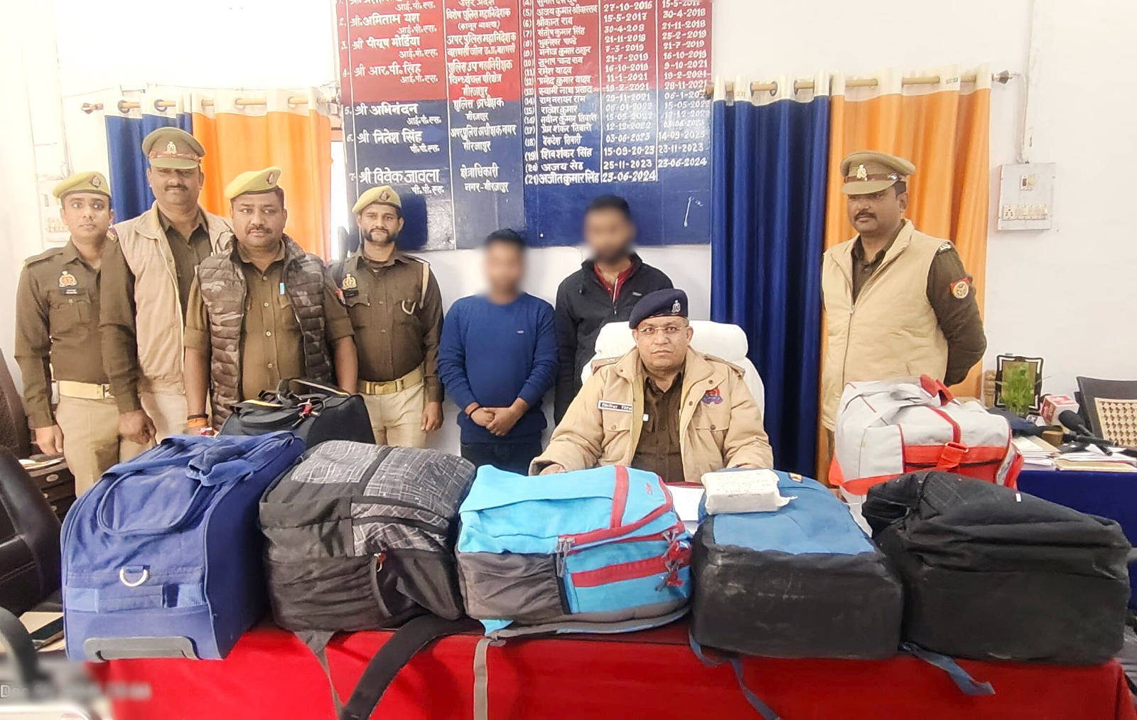 116.1 लीटर अवैध अंग्रेजी शराब के साथ दो तस्कर गिरफ्तार