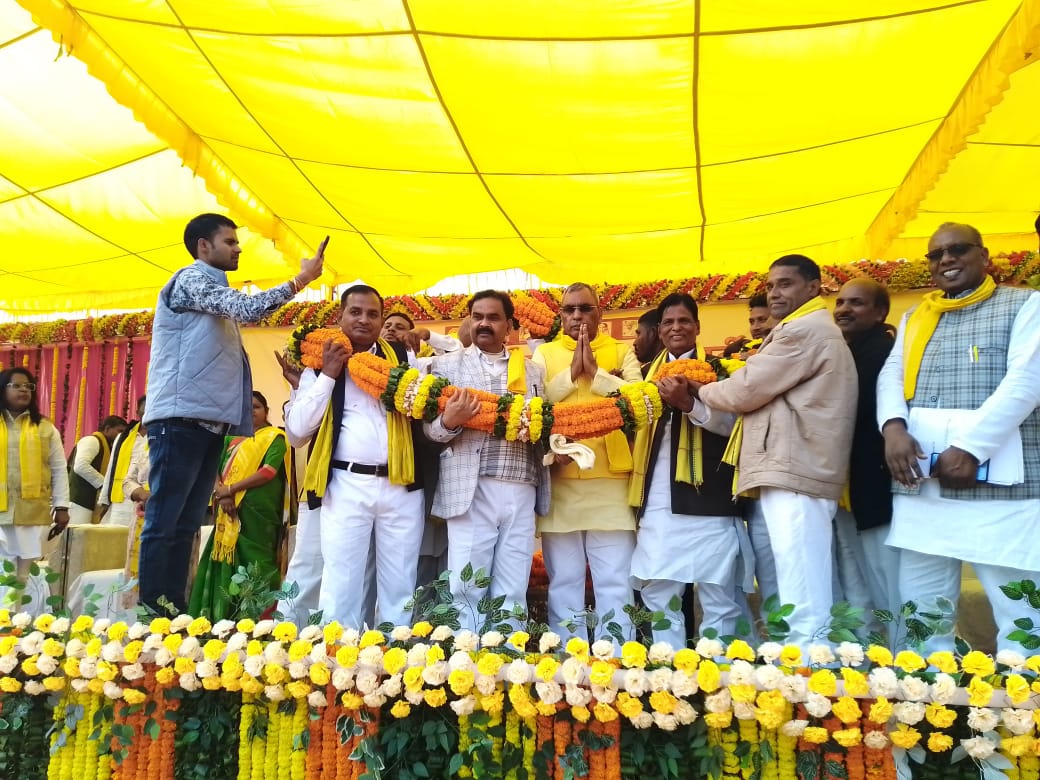 सरदारनगर के मजीठिया ग्राउंड में सुभासपा ने किया महिला हक अधिकार महारैली* सरदारनगर के मजीठिया ग्राउंड में सुभासपा ने किया महिला हक अधिकार महारैली*
