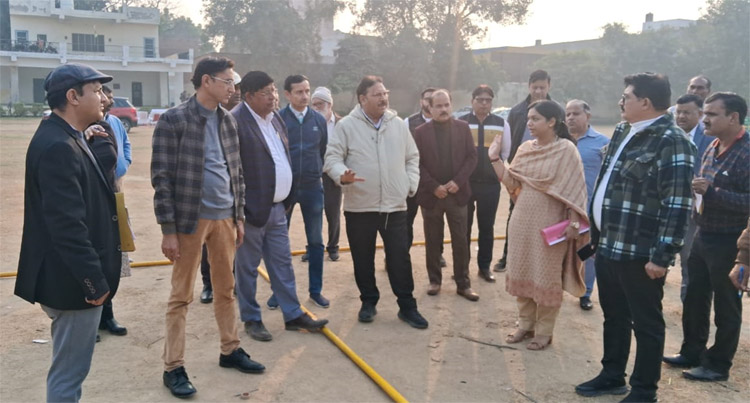 22 Snp-3 सोनीपत: हरियाणा सहकारी समितियों के रजिस्ट्रार राजेश जोगपाल तैयारी का जायजा लेते हुए। 22 Snp-3 सोनीपत: हरियाणा सहकारी समितियों के रजिस्ट्रार राजेश जोगपाल तैयारी का जायजा लेते हुए।