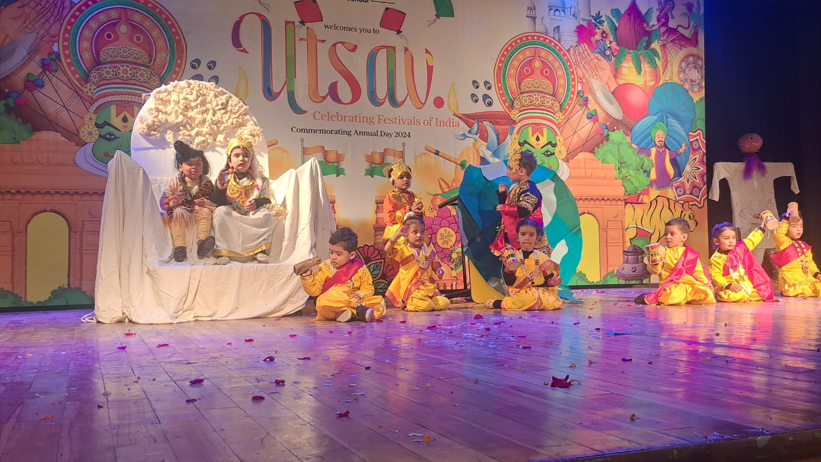 कार्यक्रम की झलक। कार्यक्रम की झलक।