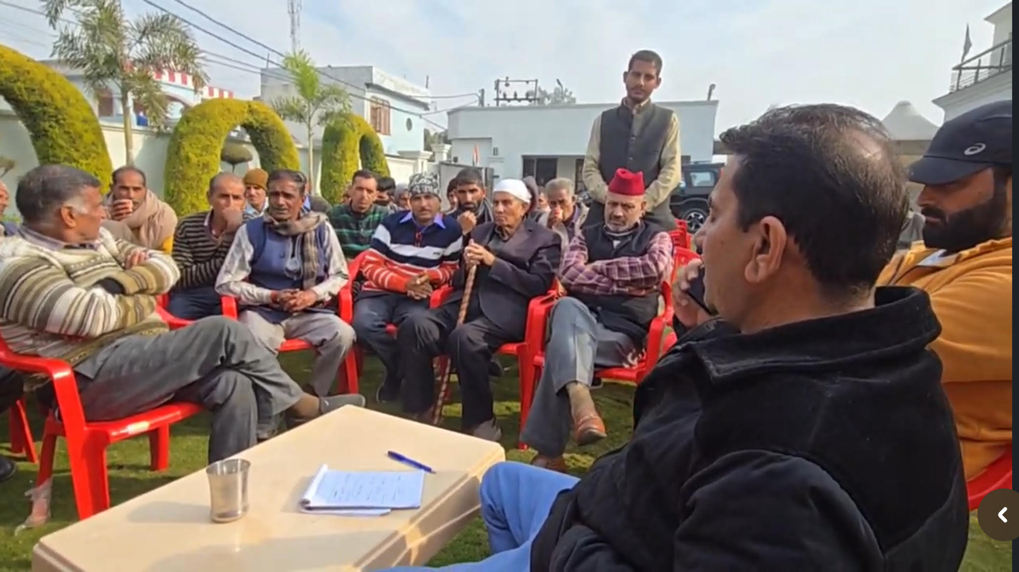 Jasrotia listened to people's problems by organizing a public darbar Jasrotia listened to people's problems by organizing a public darbar