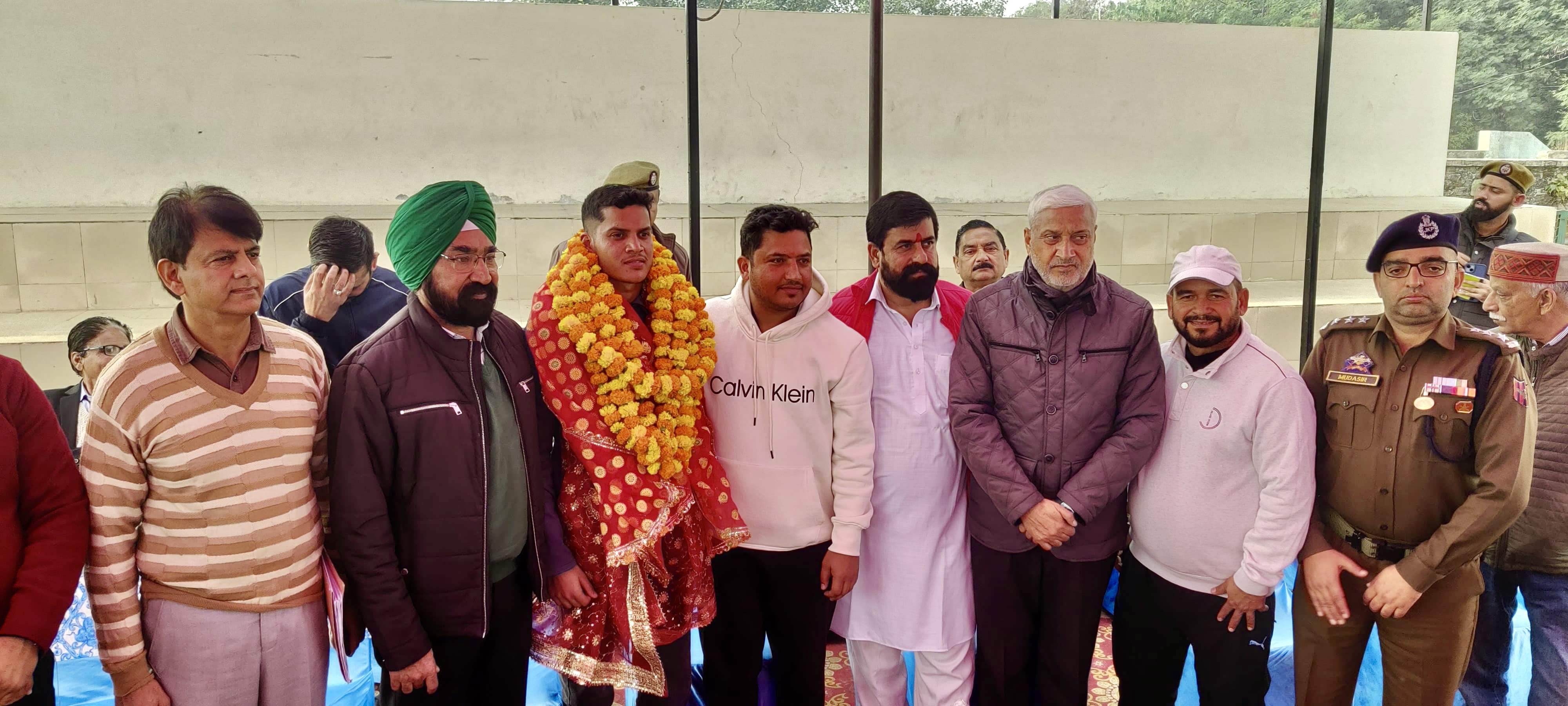 विधायक शाम् लाल शरमा आईएसपीएल खिलाडियाें काे सममानित करने के माैके पर विधायक शाम् लाल शरमा आईएसपीएल खिलाडियाें काे सममानित करने के माैके पर