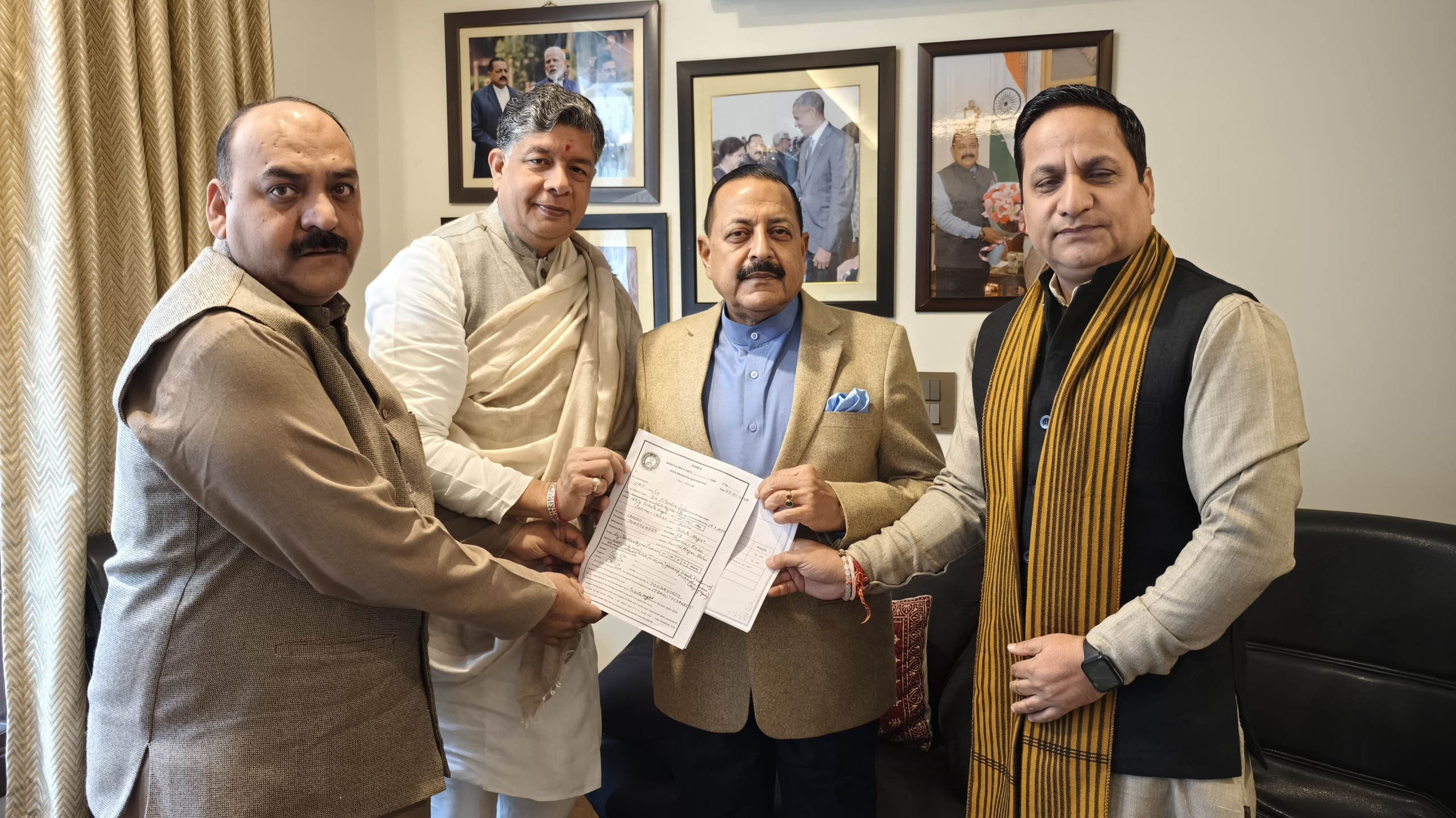 डॉ. जितेन्द्र सिंह भाजपा के सक्रिय सदस्यता अभियान में शामिल हुए, पार्टी की विचारधारा और प्रतिबद्धता पर जोर दिया डॉ. जितेन्द्र सिंह भाजपा के सक्रिय सदस्यता अभियान में शामिल हुए, पार्टी की विचारधारा और प्रतिबद्धता पर जोर दिया