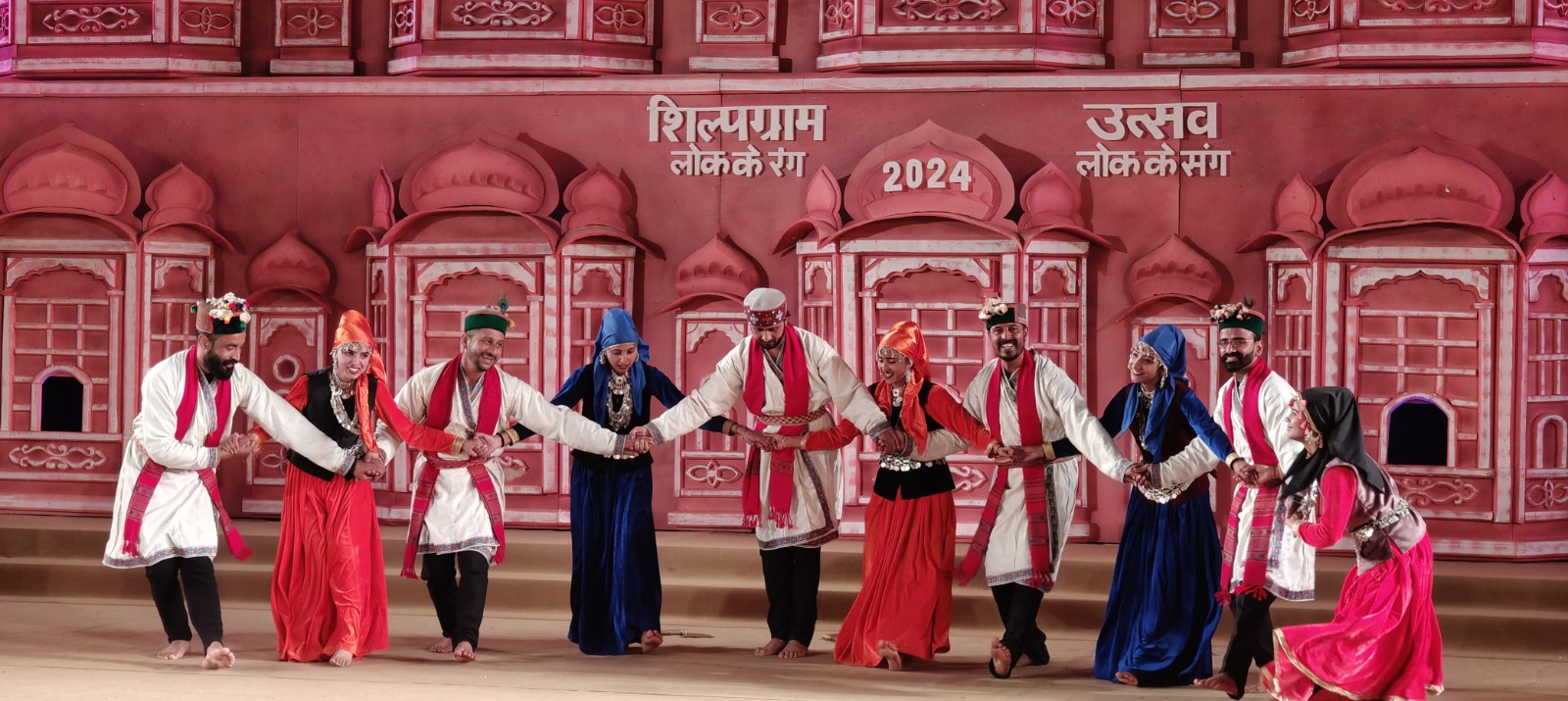 शिल्पग्राम महोत्सव में लोक नृत्यों की धूम शिल्पग्राम महोत्सव में लोक नृत्यों की धूम