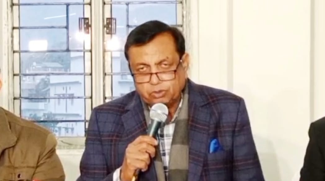 पत्रकार वार्ता करते उत्तराखंड राज्य निर्वाचन आयुक्त सुशील कुमार। पत्रकार वार्ता करते उत्तराखंड राज्य निर्वाचन आयुक्त सुशील कुमार।