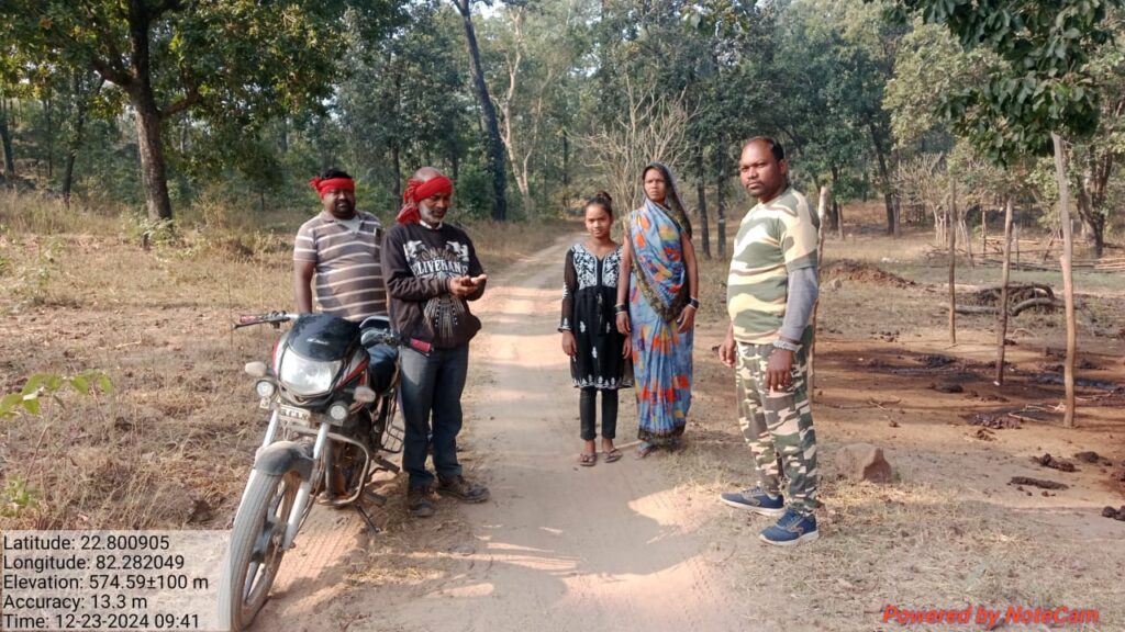 कोरबा में बाघ का आतंक: पसान वन परिक्षेत्र के जंगल में विचरण कर रहा बाघ ग्रामीण के घर तक जा पहुंचा कोरबा में बाघ का आतंक: पसान वन परिक्षेत्र के जंगल में विचरण कर रहा बाघ ग्रामीण के घर तक जा पहुंचा