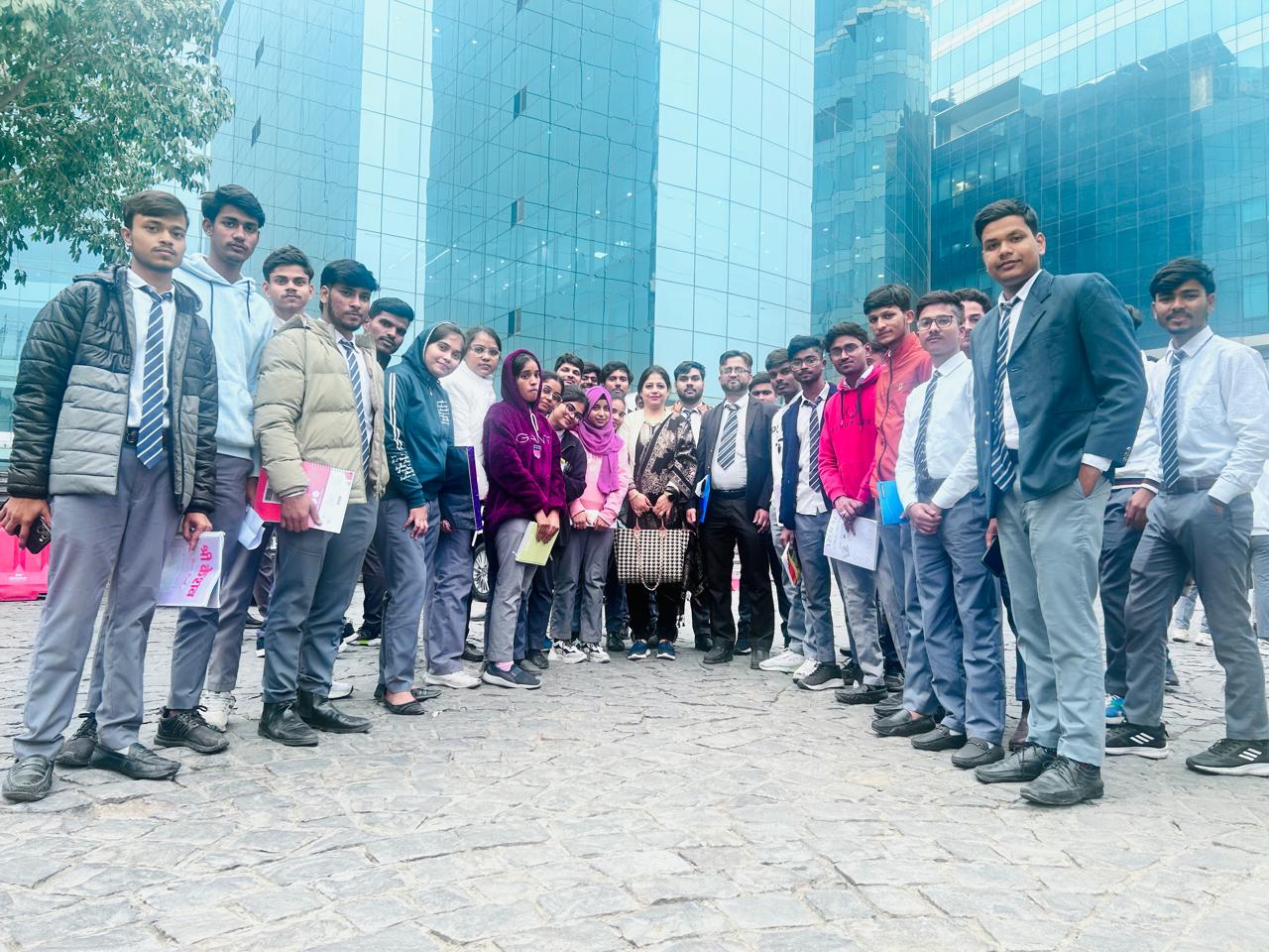 प्रायोगिक शिक्षा की महत्त्वपूर्ण कड़ी है टूर : कुलपति प्रायोगिक शिक्षा की महत्त्वपूर्ण कड़ी है टूर : कुलपति