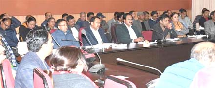 निकाय चुनाव को लेकर अधिकारियों को दिया गया प्रशिक्षण निकाय चुनाव को लेकर अधिकारियों को दिया गया प्रशिक्षण